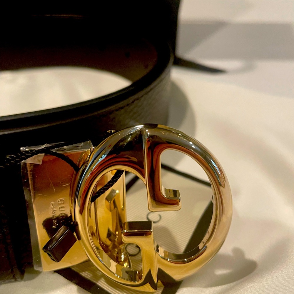 Authentic Gucci reversible bellt